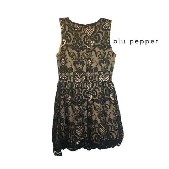blu pepper Women's Sleeveless Scalloped Hem Black Floral Lace Mini Dress - Picture 2 of 6